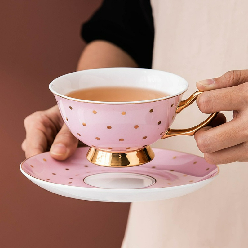 Kitchen Baking Utensil Set - แก้วกาแฟเซรามิกสีชมพูพร้อมจานรอง ถ้วยน้ำชา แก้วน้ำสำหรับสำนักงาน ชุดถ้วยน้ำชาสำหรับจิบชายามบ่ายสุดหรู ชุดแก้วน้ำสำหรับครัวเรือน แก้วน้ำ