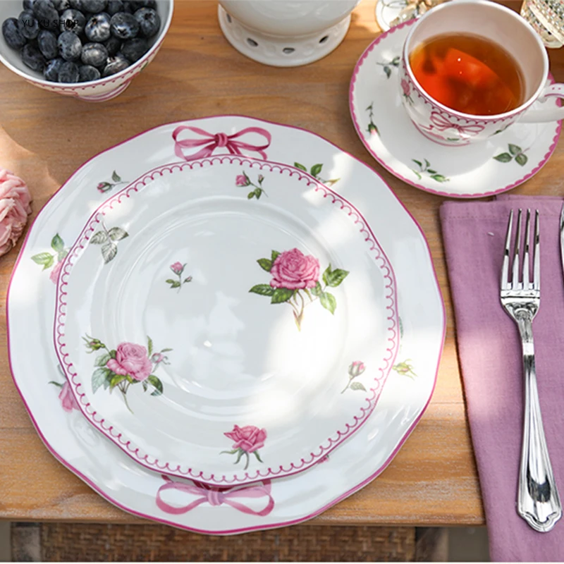 Kitchen Baking Utensil Set - French Rose ช้อนส้อม Bone China ชามถ้วยเซรามิคจานขนมหวานจานสลัดชามสูงอาหารเย็นบนโต๊ะอาหารชุดโต๊ะรับประทานอาหาร